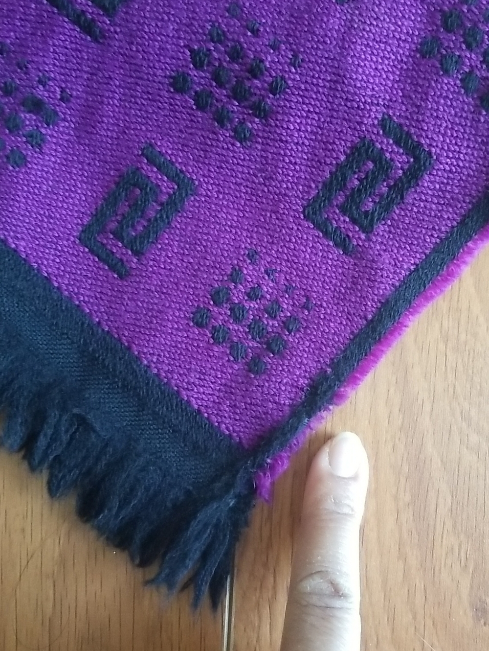 Versace Scarf Purple Black - Picture 4 of 8